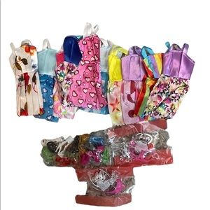 Doll clothing‎ and accessories